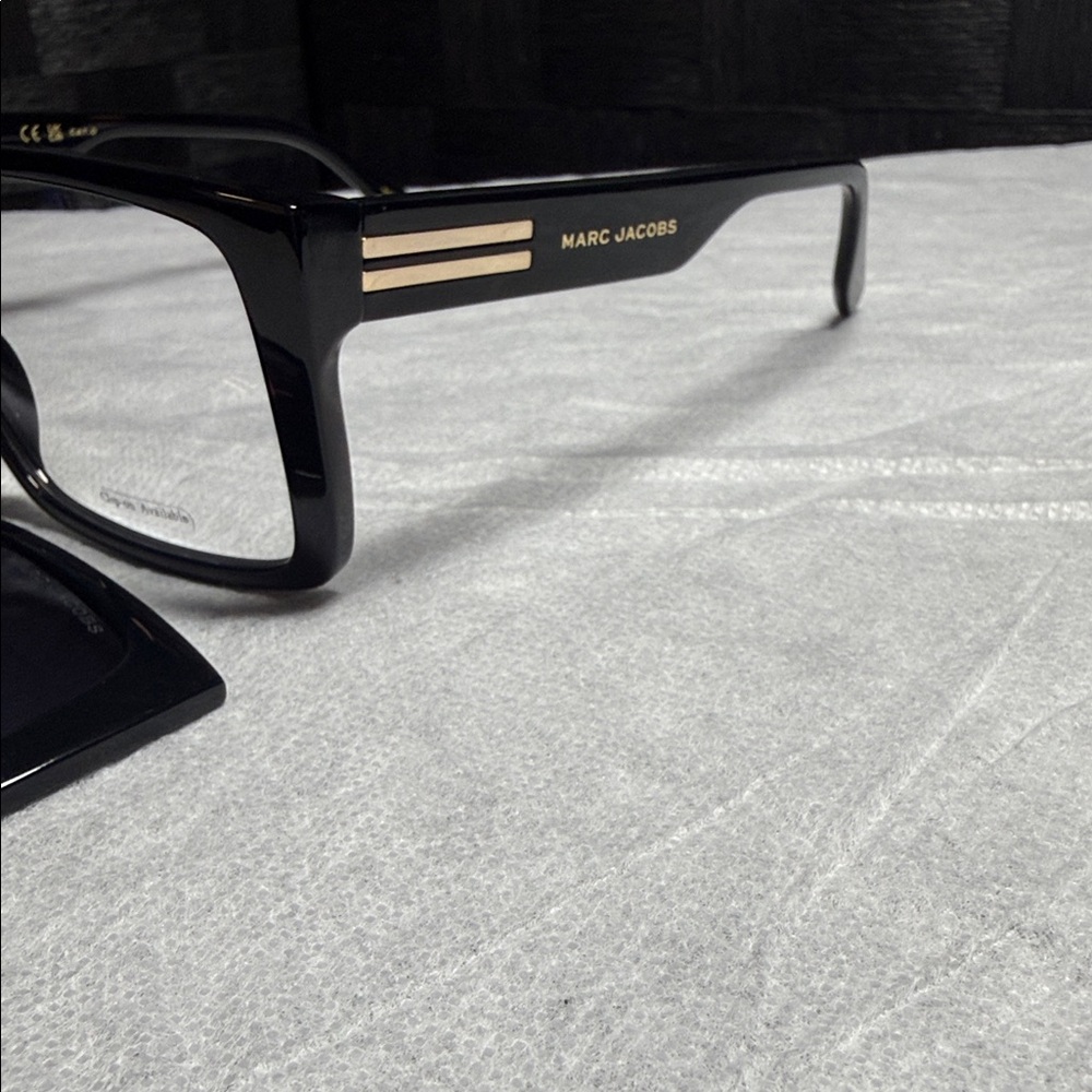 Marc Jacobs Classic Black Sunglasses 2 in 1s - Picture 5 of 8